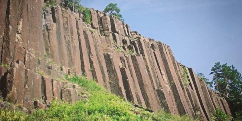 Топольские столбы